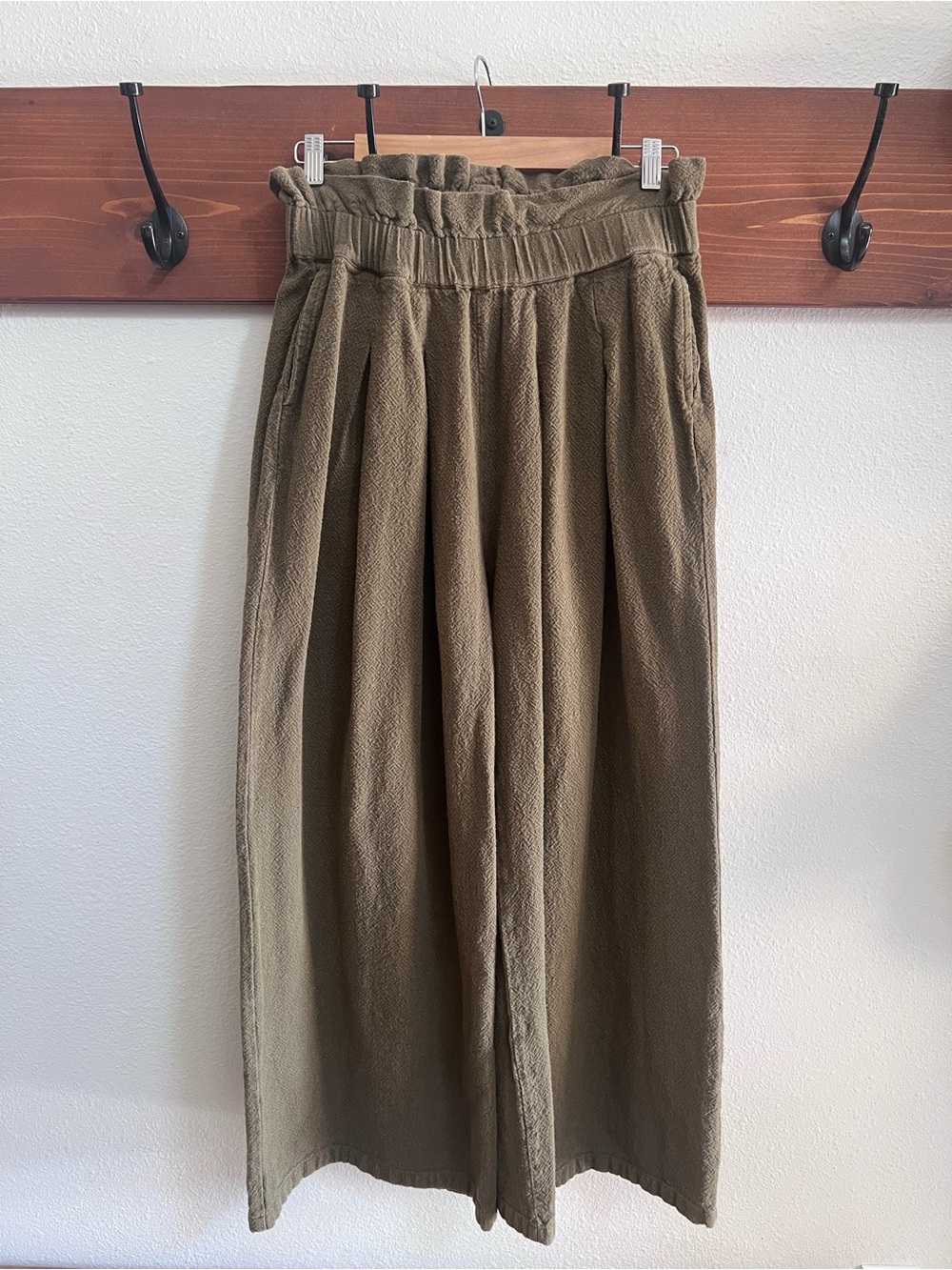 UO Green Wide Leg Pants Paper Bag Waist - Picture 2 of 11